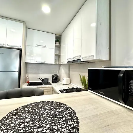 Almiro 12 Apartment Navodari